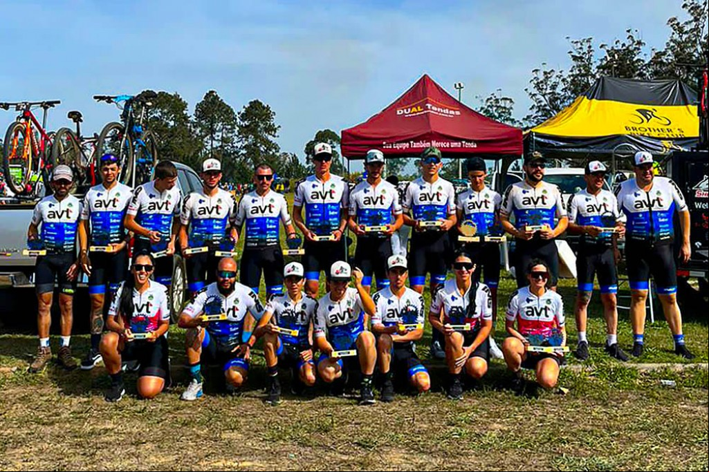 Esporte - Equipe de Mountain Bike de Santa Bárbara conquista 19 pódios em competição em Mairinque